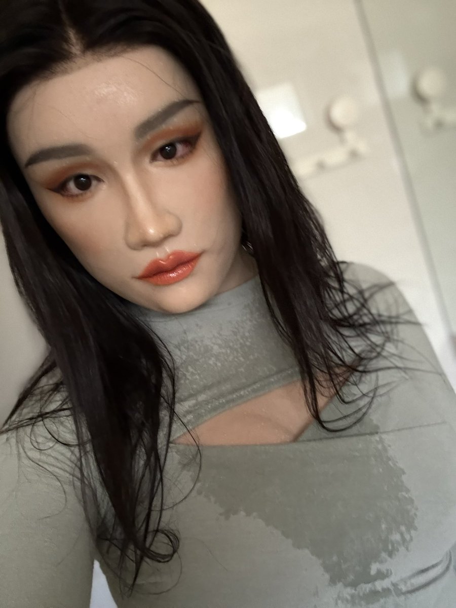 已老实 
再也不在墨尔本阴天的时候出门了 
被淋成湿身美女了🥲
mask <a href="/DMSfetish/">迪美斯DMS</a> <a href="/DreammaskStudio/">Dreammask Studio</a> 
#ts #cd #crossdresser #femalemask #siliconemask #伪娘 #女装大佬 #男娘