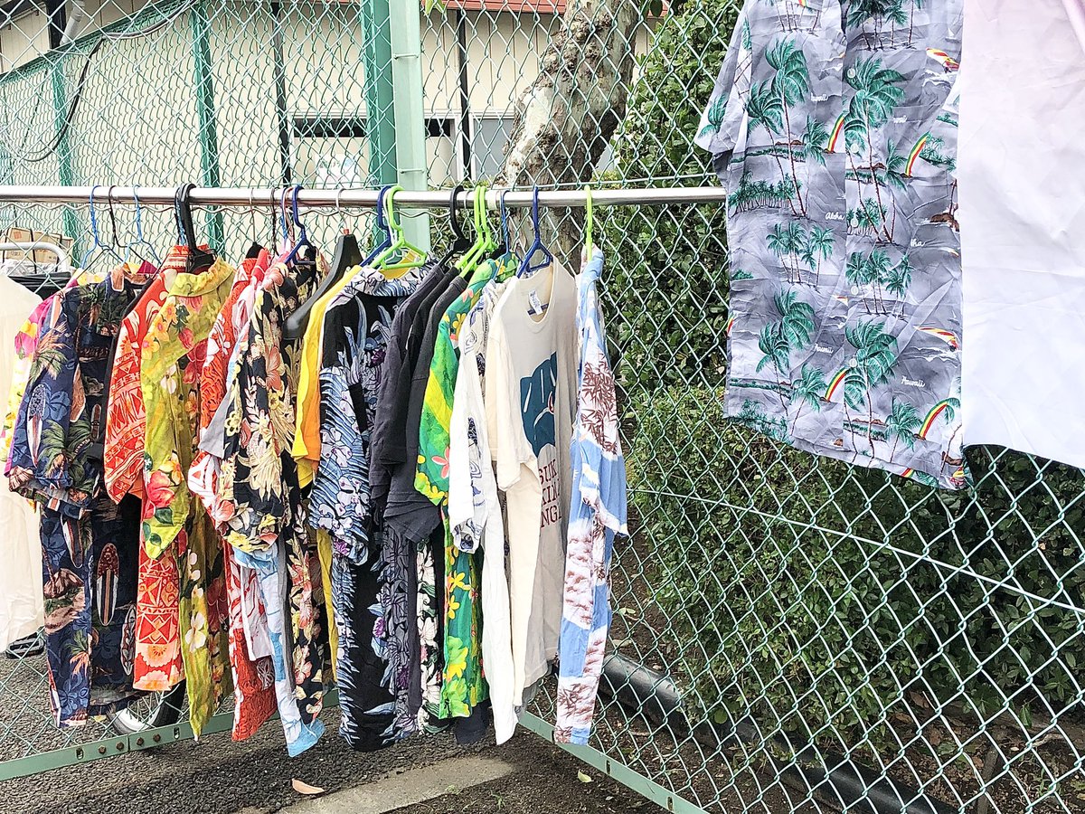 mikameshotenR's tweet photo. 本日大井競馬場フリーマーケット出店中です！
賑わってます。お昼過ぎまで頑張ります！！

#大井競馬場フリマ
#アロハしやつ https://t.co/NjPtnpRn5t