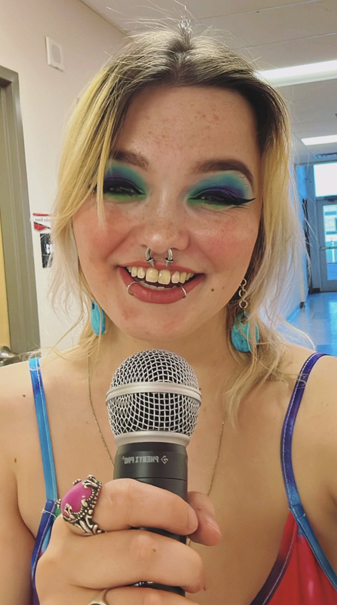 Ring announcing tonight!!! I <3 pro wrestling.