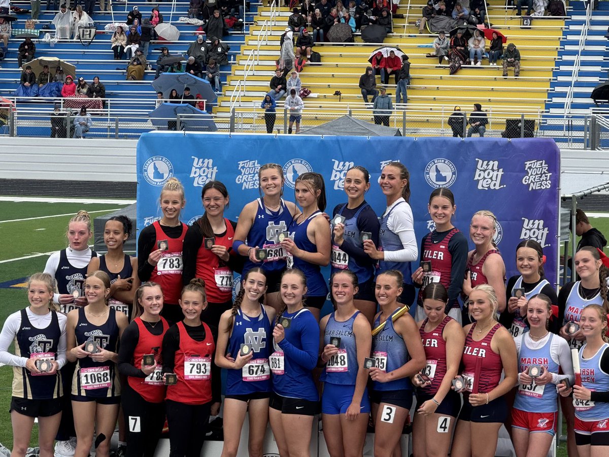 GoCVCS's tweet image. Brooklyn Marx, Vienna Westhuis, Tiffani Frame, &amp;amp; Carlie Warriner win the State 4x100 with record of 50.46 #ChargeON #LevelUp24 #IdPreps