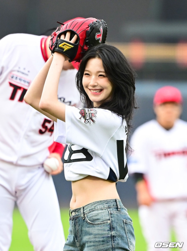 話題の人気 fromis_9 ソンハヨン Tシャツ アイドル