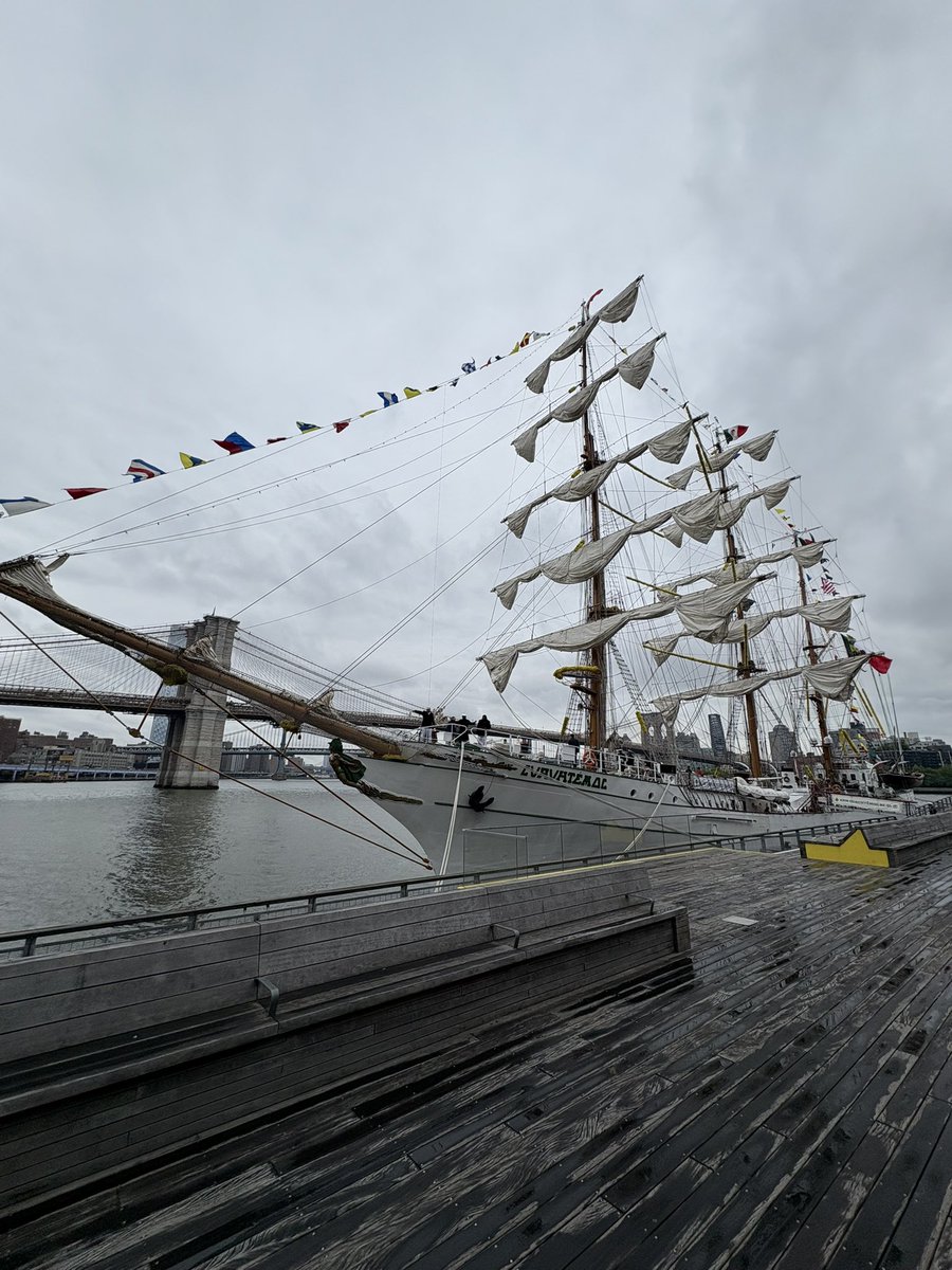 infinite_ric's tweet photo. @GeneralMCNews I went to see @pcrcdelhi in concert Tuesday at pier 17 and that ship was the backdrop to the stage https://t.co/U50DXF3r2A