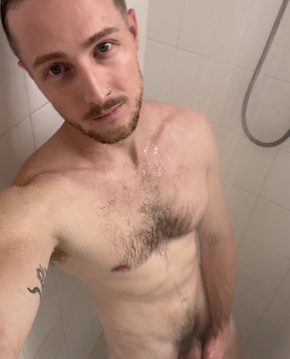 barret_luca's tweet image. I know you much you guys like seeing my big fat wet cock