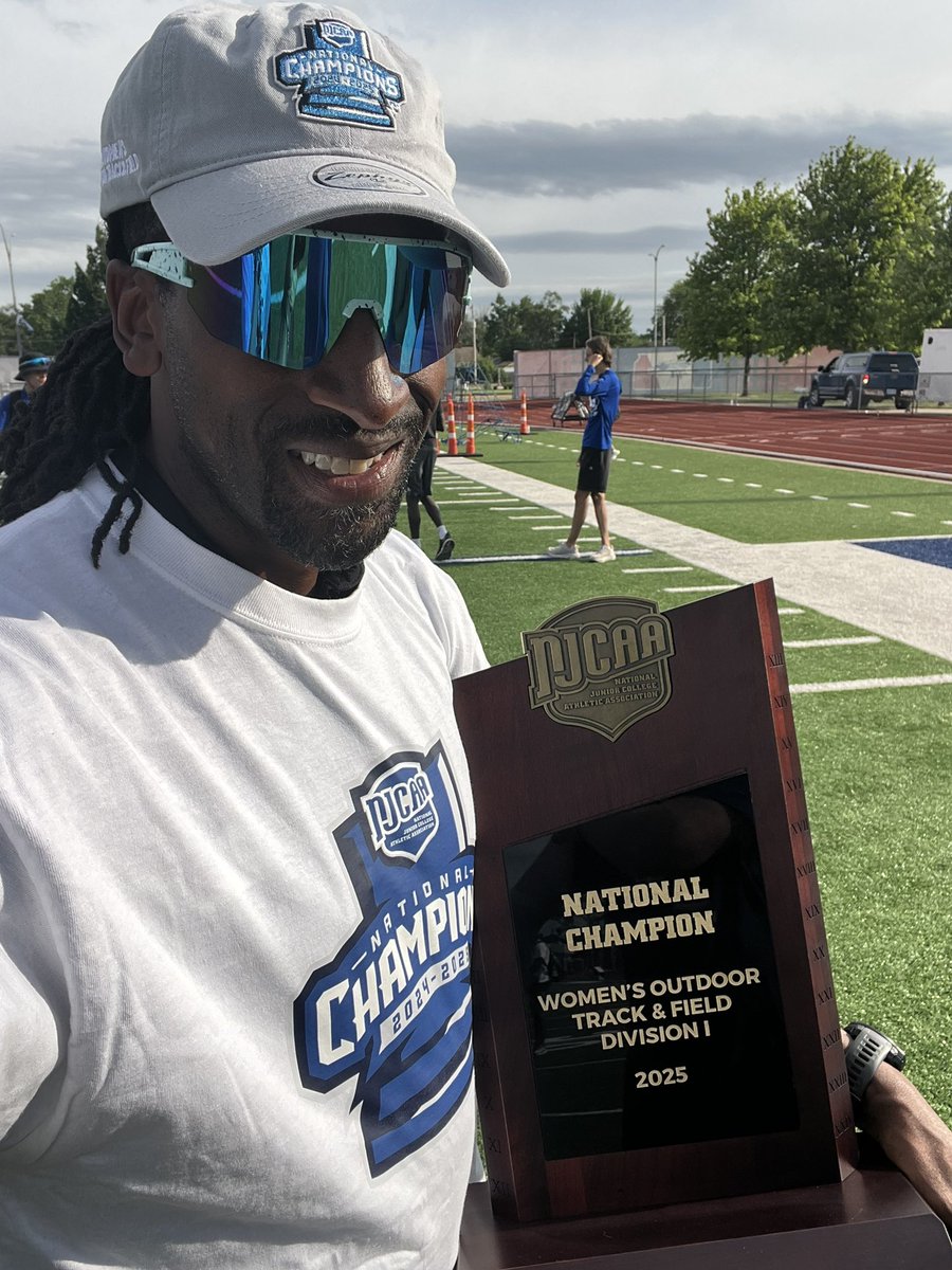 David Burnett tweet media