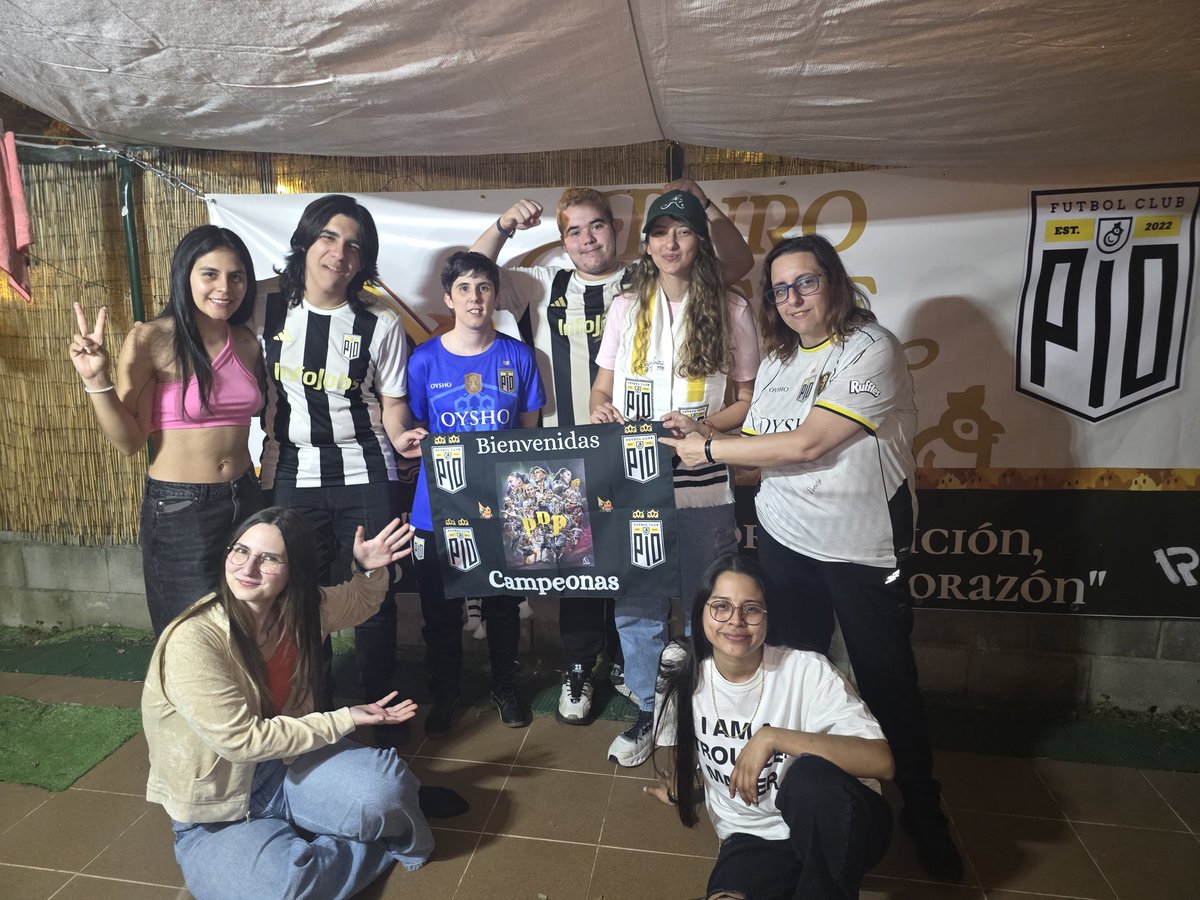 Juntos como Grada, hemos confiado hasta el final, muchas felicidades a las CAMPEONAS DE <a href="/PIOFCFemenil/">PIO FC Femenil</a> nos devolvisteis la ilusión y nos habéis traído la segunda estrella, <a href="/MorenoWic/">cristina_op</a> <a href="/alexandramolist/">*alex*</a> <a href="/duarts239/">pao</a> <a href="/AndreaRC08/">Andrea R.</a> <a href="/wirafour20/">•wirax•</a>  #PPP #elnidodelcupra