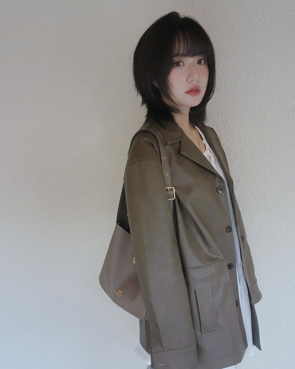 official_gyu's tweet image. [#ONAIR]
잠시 후 6시,
KBS1 열린음악회에
#심규선 이 출연합니다 🎵

설레는 열린음악회 첫 출연을
본방 사수로 응원해 주세요 🙌
잠시 후에 만나요 😊

#심규선 #SimGyuSeon