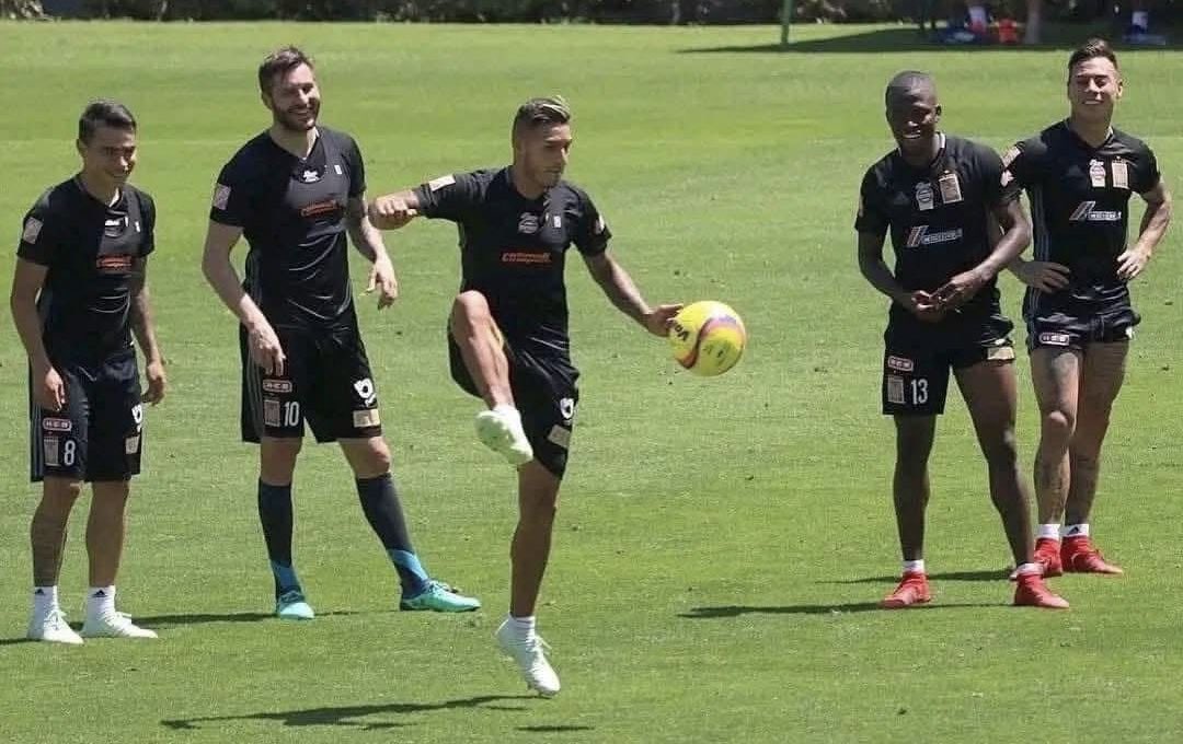 ¿En qué momento la banca de Tigres pasó de tener grandes jugadores a tipos de medio pelo como Loroña, Vigón y Antuna?