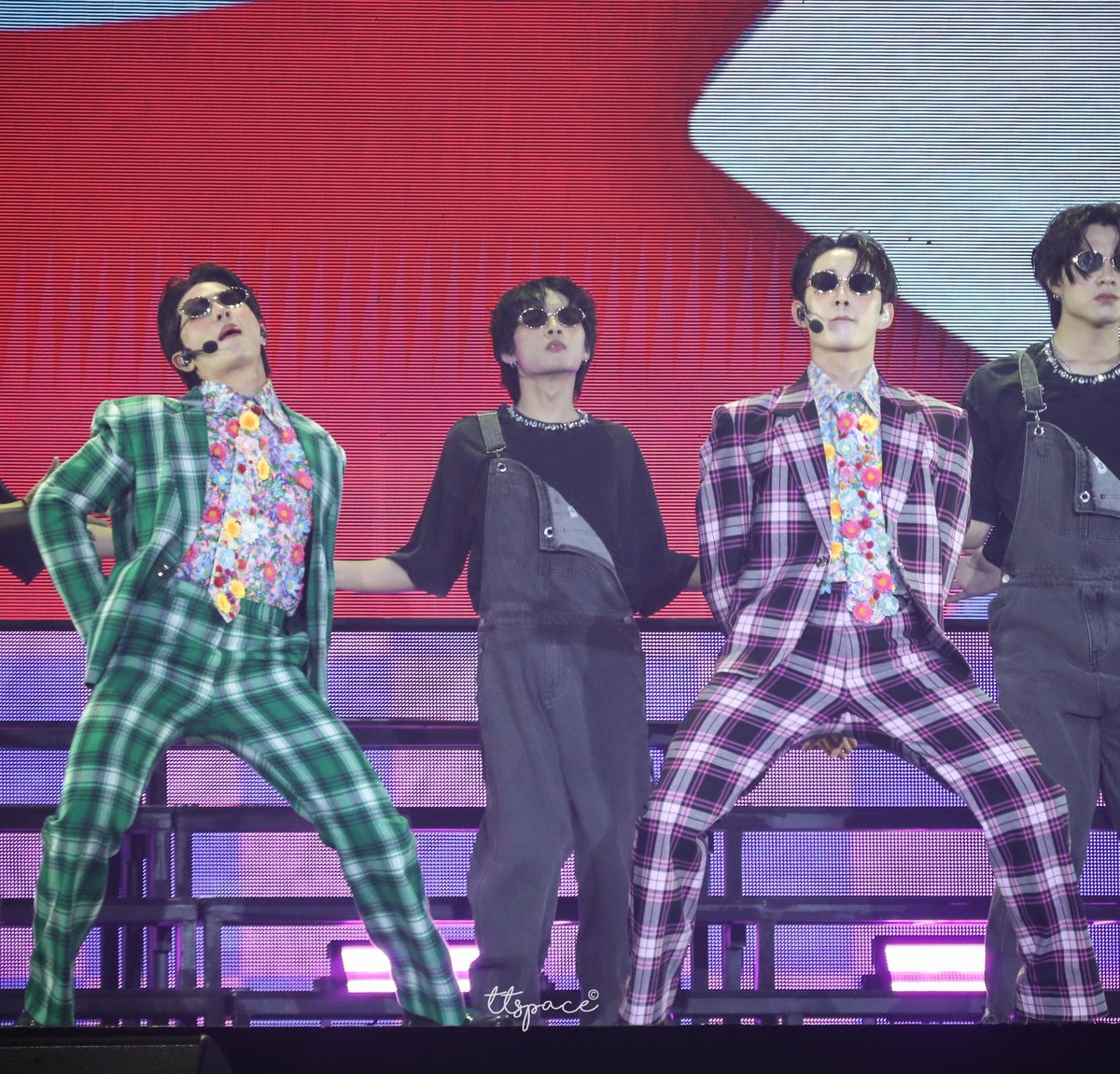 tristereyalidad's tweet photo. No one told me this was Gangnam style of Thailand. 

WILLIAMEST 1ST TIME LOL
#LOLFanFest2025D1
 #WilliamEst https://t.co/abbOZyfSuI