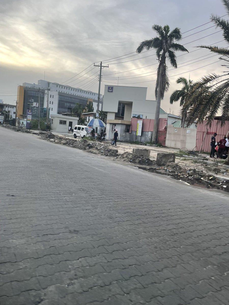 This was Adeola Odeku street in Victoria Island a few days ago when
I visited Lagos. This is not about politics but about our health and pride as Nigerians. A lot of people came from outside Nigeria for the event I came for and saw it too. Clean gutters but trash lying all around