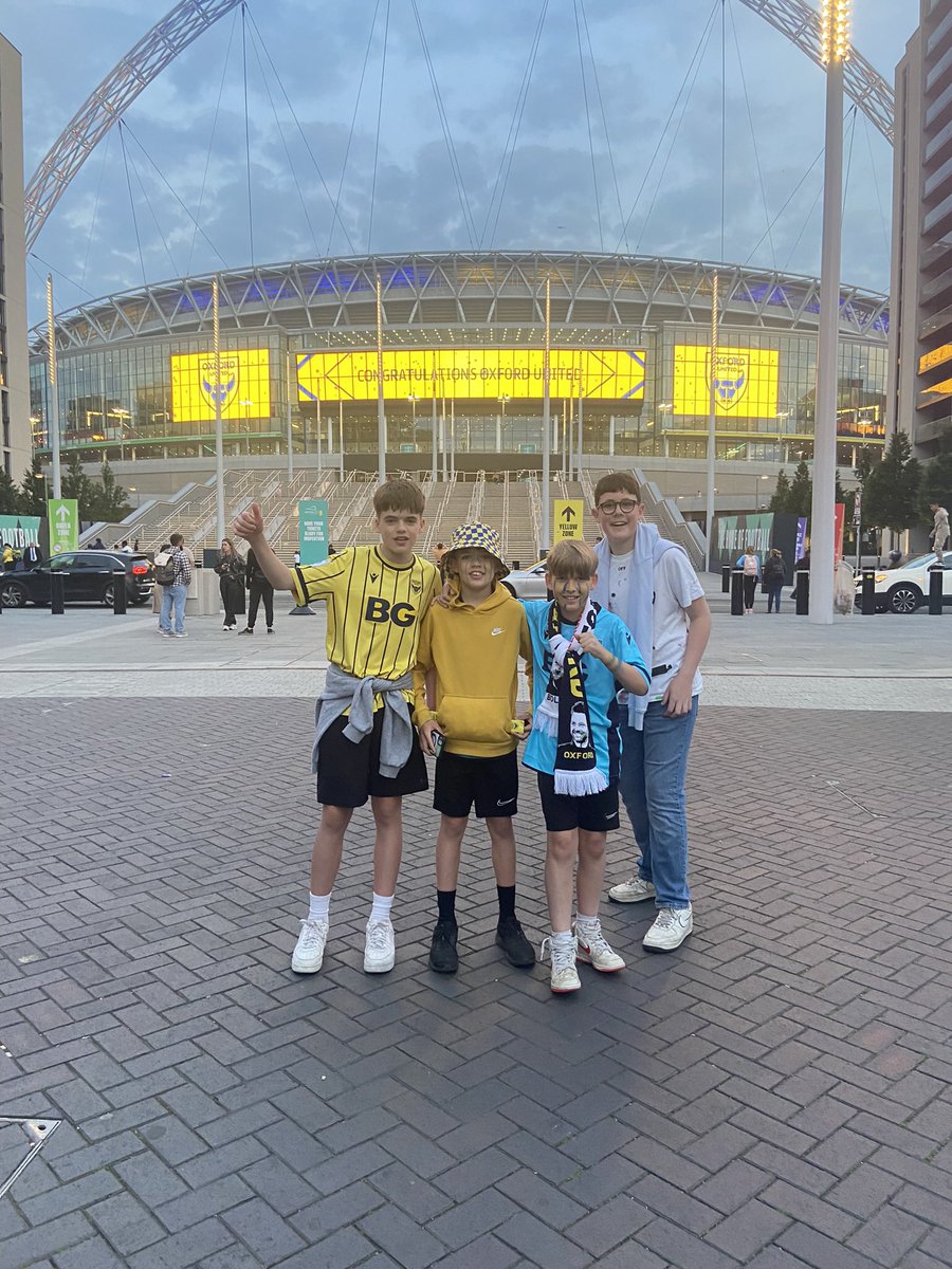 mikewright66's tweet photo. Few of my memories from a ago OUFC https://t.co/sU8flW8mo5