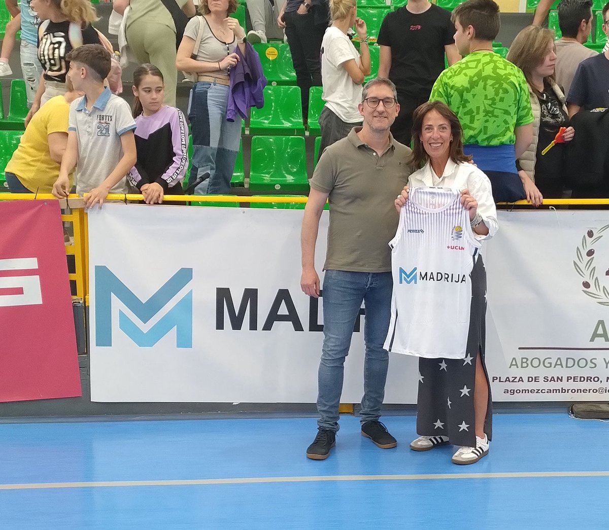 ¡Enhorabuena, equipo!👏

🏀El CB Daimiel ha logrado el ascenso a Tercera FEB tras ganar al CB Almansa (81-58).

⛹🏻‍♀️Felicidades también al equipo femenino por el quinto puesto en liga en esta primera temporada, en la que han demostrado una gran evolución. 

¡Vamos, CB Daimiel!