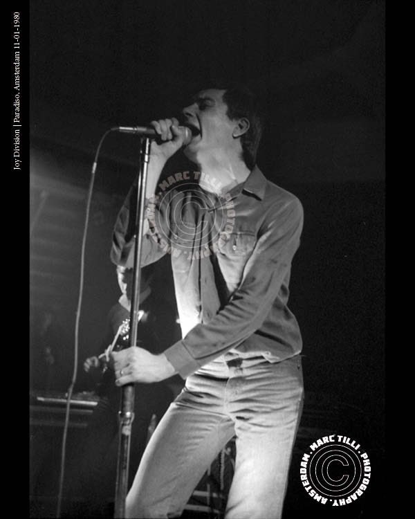 Remembering Ian Curtis who tragically died 45 years ago…🌺

📷 me