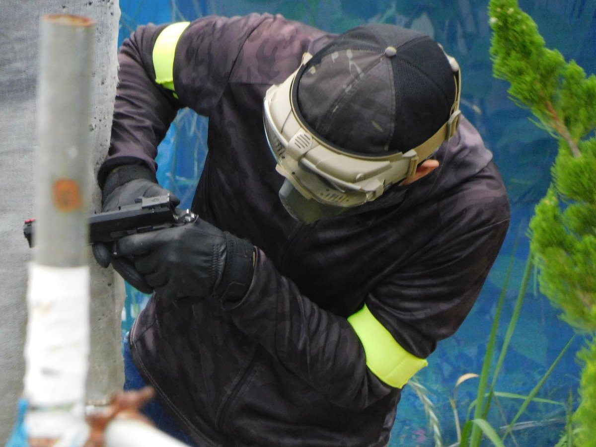 今日もサバゲ楽しかった♪
しかし！メイン機壊れる…サイトは点灯不良…交換したサイトは電池切れ…
湿度高くてやたら疲れる…
なかなか大変だったけど、楽しかったからヨシとする👍
#レッツロック　#レツロ　#サバゲ　#新しいおもちゃはノイズがでかい