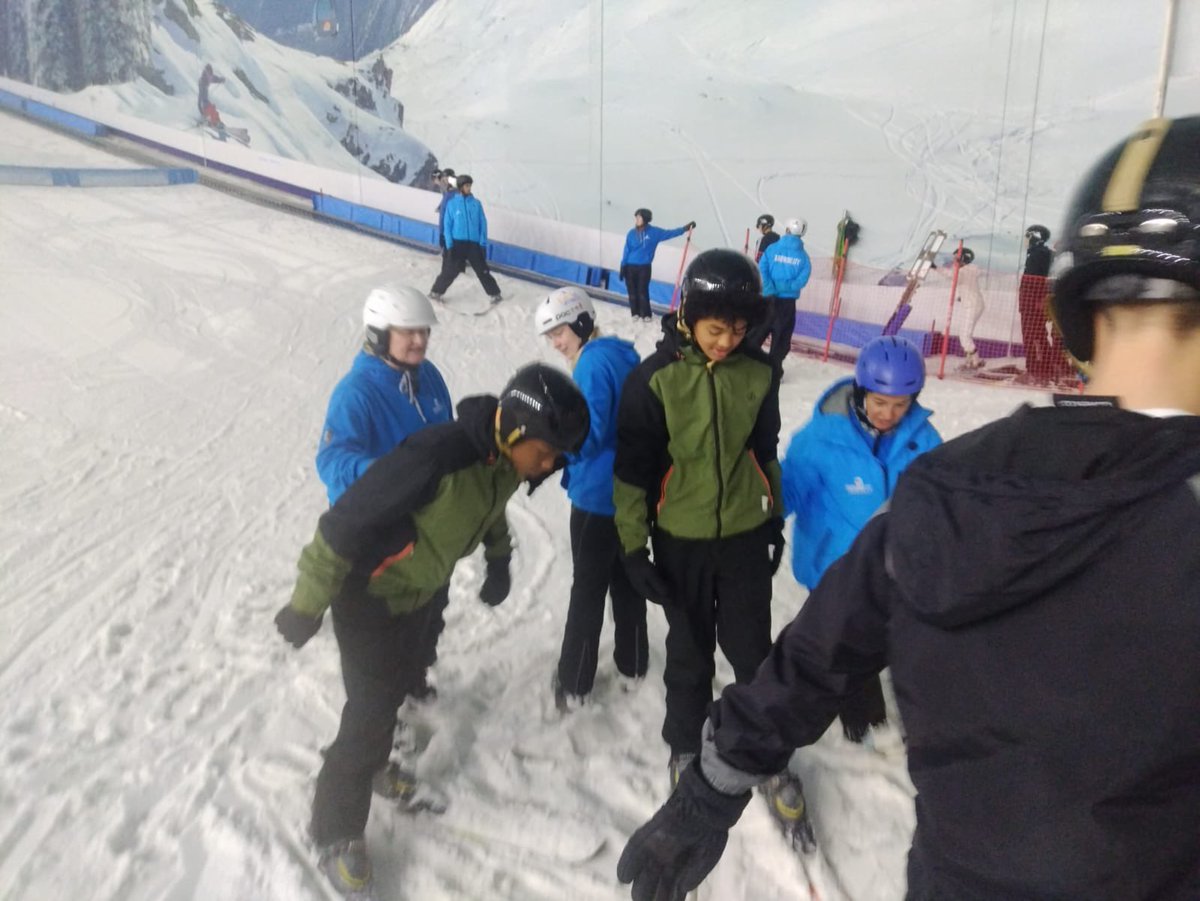 NCCBrent's tweet image. Another amazing opportunity for our students! Skiing! They are developing their skiing skills on the indoor ski slopes @thesnowcentre #HemelHempstead. We thank @Snowbility charity for this experience &amp;amp; Mr Finnie, Head of PE for taking them. #newadventures 
 #wintersports