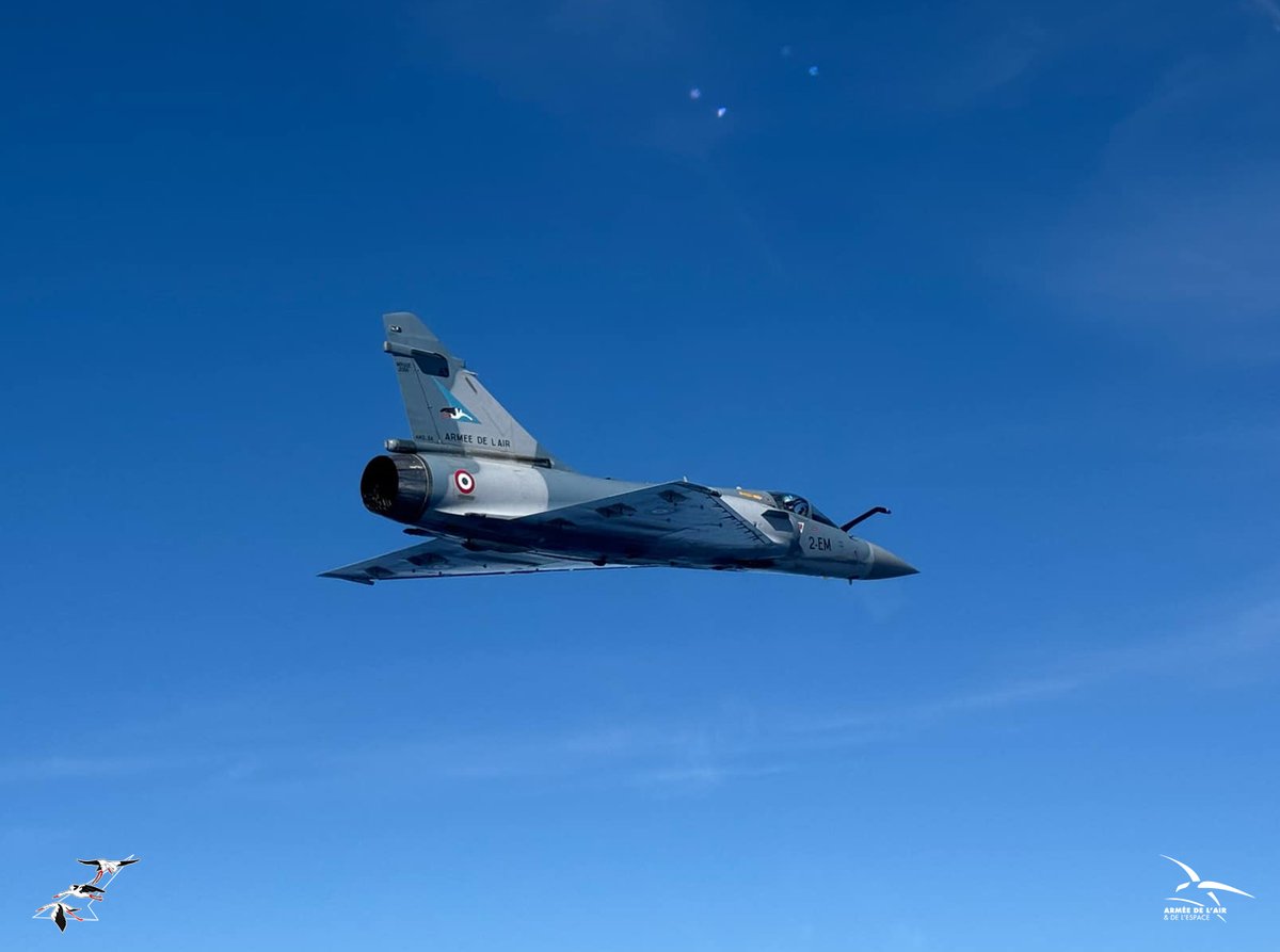 A Zara, un vol en lisse laisse émerger deux hypothèses :
1. Un combat en haute haute perfo où on va chercher 9G et les pétéchies. 
2. Un vol supersonique avec Mach 2+ en ligne de mire.
Dans les deux cas, ce sera bon, mais court !