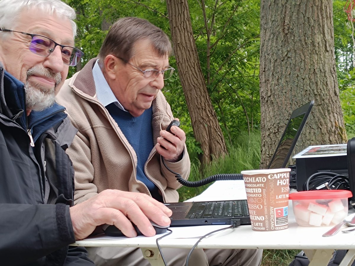 ARAM95_ASSO's tweet photo. 🎙️ Activation de  #F4KKT/P lors de la journée des #châteaux ! 
🏰 #DFCF 95-024 : le fort de #Domont !
On y est toute la journée, alors à bientôt sur l'air ! 😅

#hamradio #radioamateur #iledefrance #hf #valdoise #dimanche #soleil https://t.co/1xoJRQNb2e