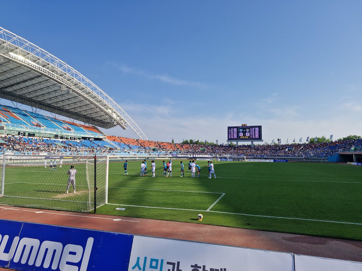 Ansan Vs Incheon    First competitive game between an Ansan side and Incheon United in 17 years. Ansan won the last one... not sure that'll happen today! #CoA #Ansan #안산그리너스 #안양