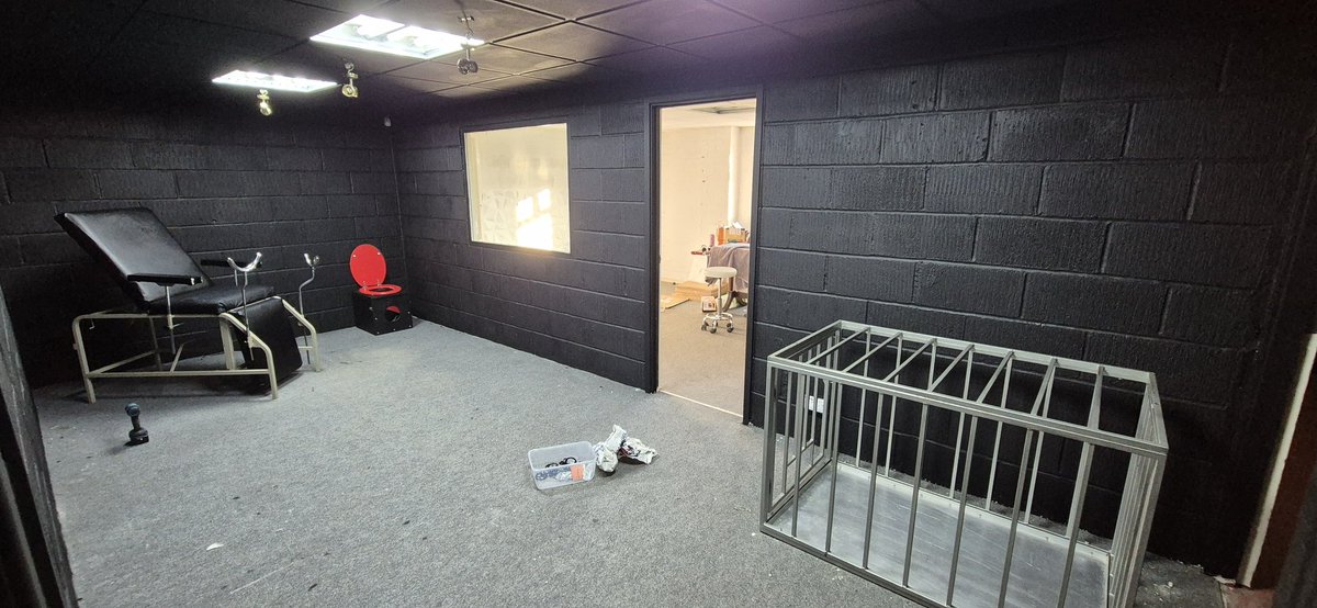 We've begun moving some bits of kit into the new dungeon rooms and I am so excited!

Still have loads to do but it's getting there 😍