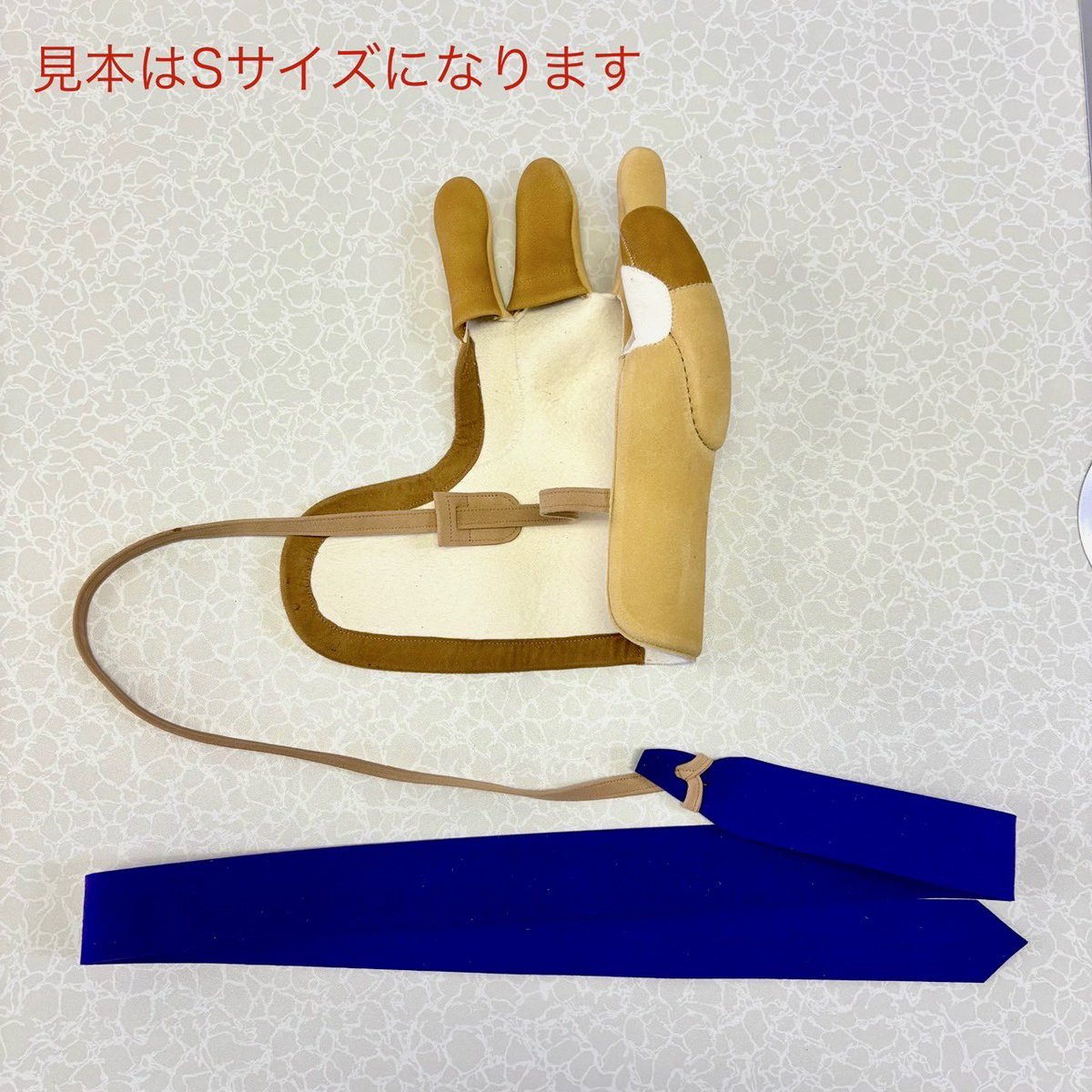 asayanara910's tweet photo. ㊗️朝凪発売記念プレゼント企画㊗️

朝矢弓具店から四つ弽「朝凪」の発売を記念しまして、抽選で1名の方にプレゼントします！

【応募方法】
このアカウントのフォロー&amp;この投稿のリツイート

【期間】
本日〜5月24日(土)23時59分まで

詳細はリプ欄まで💁🏻 https://t.co/ZCBgKdK0Db