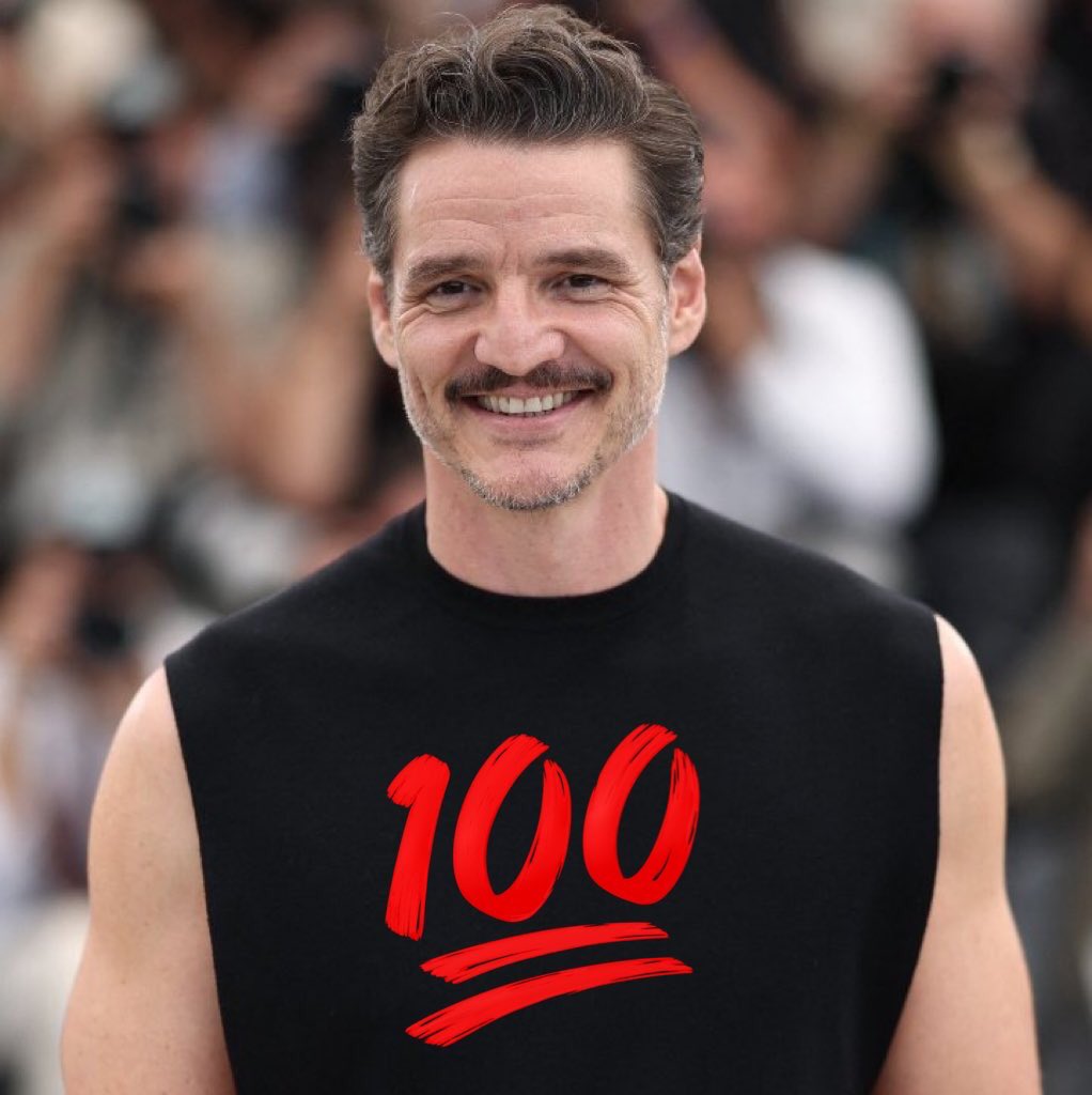 Jennifer Lawrence and Lynne Ramsay hug during the standing ovation at the ‘DIE MY LOVE’ premiere in Cannes #JenniferLawrence #CannesFilmFestival #ChrisLohan