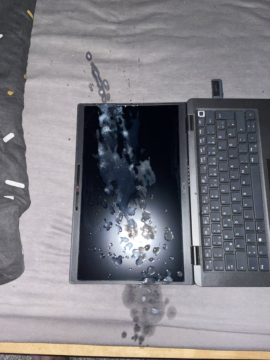 Robin trib. 
Didn’t manage to edge and cummed after 5 minutes. 
#hentaicumtribute #animecumtribute #cumtribute #semenonpic #sop