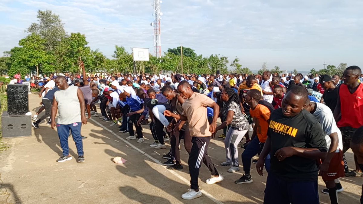 Umurenge wa Gashora - Akarere ka Bugesera (@gashorabugesera) on Twitter photo Nyuma ya siporo ,hatanzwe ubutumwa mu biganiro bitandukanye by'ibanze k'umutekano,Ubuzima ,Umuryango utekanye ,Urubyiruko rufite intego.<a href="/BugeseraDistr/">Bugesera District</a> ,<a href="/RwandaEast/">πππ¬πππ«π§ ππ«π¨π―π’π§ππ | ππ°ππ§ππ</a> Nyuma ya siporo ,hatanzwe ubutumwa mu biganiro bitandukanye by'ibanze k'umutekano,Ubuzima ,Umuryango utekanye ,Urubyiruko rufite intego.<a href="/BugeseraDistr/">Bugesera District</a> ,<a href="/RwandaEast/">πππ¬πππ«π§ ππ«π¨π―π’π§ππ | ππ°ππ§ππ</a>