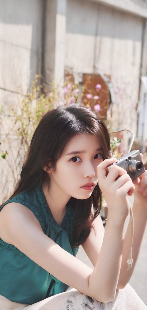 지은시
아이유 [꽃갈피 셋] Concept Photo #2
mobile wallpaper-1
#아이유 #IU
#꽃갈피셋 #KkotGalpi3