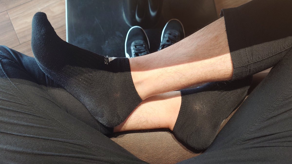 友達に予定をすっぽかされ、暇になったので用もなく都内をブラブラしてきた〜。今日は暑かったね〜、足もムレた💦