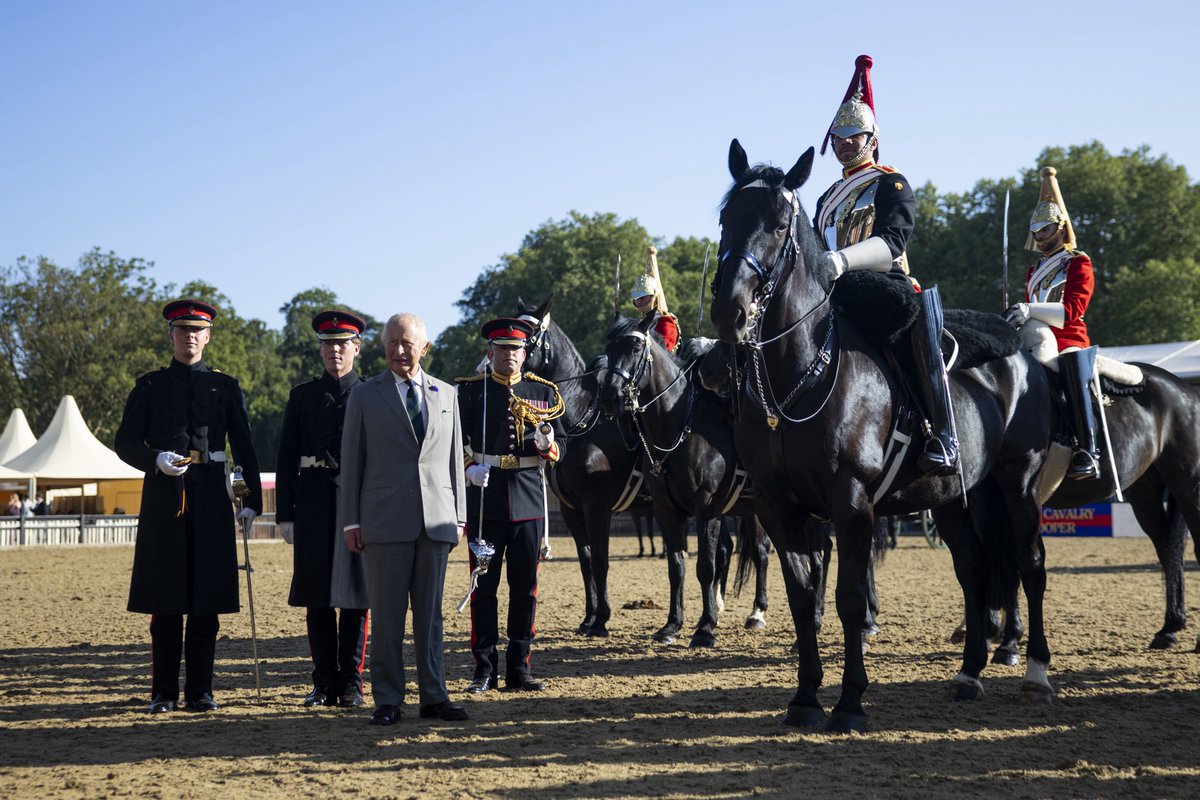 The Army in London tweet media