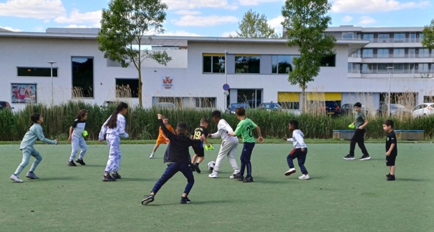 DOCK en  Sport Utrecht organiseren  al tien jaar lang een leuke activiteit voor kinderen van 6 tot 12 jaar: Streetsport Terwijde. Wat ooit begon als een oplossing voor overlast in de wijk,  een middag waar 20 tot 30 kinderen graag naartoe komen. 
dock.nl/nieuws/tien-ja…