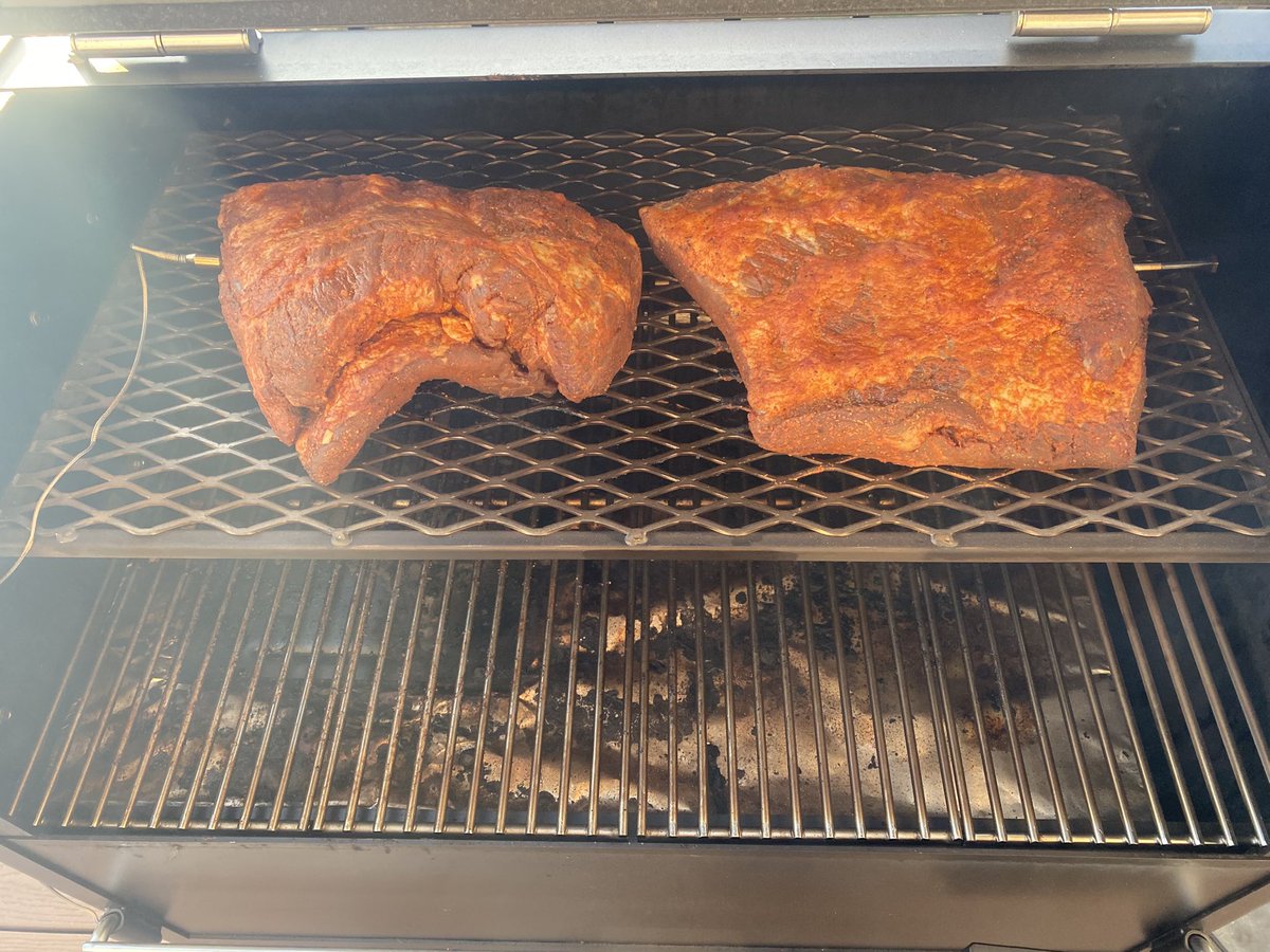 bjizzle56's tweet image. Brisket sliced &amp;amp; ready... #Brisket #Beef #Yoder #Smoker