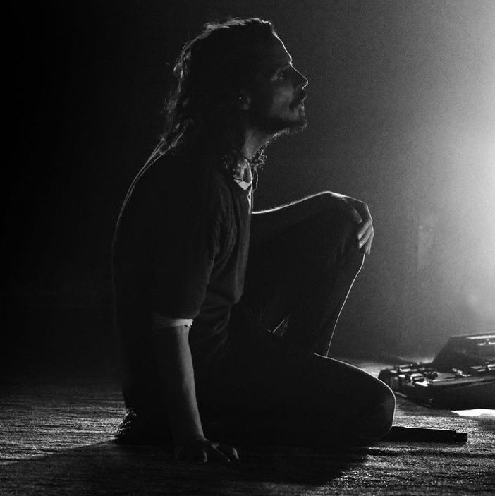 mustainebot's tweet photo. 8 years without Chris Cornell.

probably all the people who are now feeling this day deeply understand that these emotions are very difficult to express in words. to say that I miss him is an understatement. https://t.co/GAAh3ajsAS