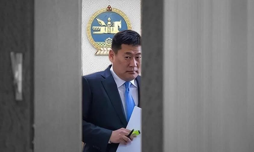 Эмүжин бол цаг хугацааны дарааллаар сайхан бичжээ. Цаг хугацаагаа бүгдээрээ бүртгээд цааш явна шүү. Мартаж болохгүй.