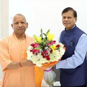 AIR News Lucknow (@airnews_lucknow) on Twitter photo ▶️मुख्यमंत्री <a href="/myogiadityanath/">Yogi Adityanath</a> ने #आईआईएम लखनऊ से #PrayagrajMahakumbh2025 पर गहन अध्ययन करने को कहा है।
▶️#IIM लखनऊ के नवनियुक्त निदेशक प्रो. एमपी गुप्ता से शिष्टाचार भेंट के दौरान मुख्यमंत्री यह बात कही।
▶️उन्होंने अध्ययन के निष्कर्षों को सार्वजनिक करने के लिए भी कहा। ▶️मुख्यमंत्री <a href="/myogiadityanath/">Yogi Adityanath</a> ने #आईआईएम लखनऊ से #PrayagrajMahakumbh2025 पर गहन अध्ययन करने को कहा है।
▶️#IIM लखनऊ के नवनियुक्त निदेशक प्रो. एमपी गुप्ता से शिष्टाचार भेंट के दौरान मुख्यमंत्री यह बात कही।
▶️उन्होंने अध्ययन के निष्कर्षों को सार्वजनिक करने के लिए भी कहा।