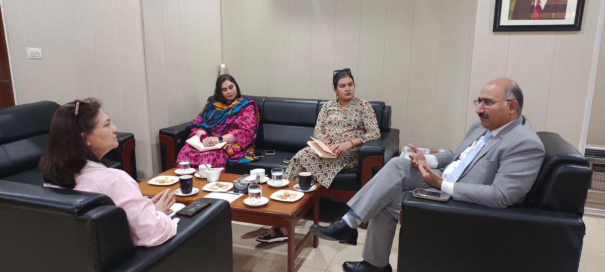 Pakistan Institute Of Education (@piepakistangov) on Twitter photo Ms. Nishat Riaz, Chief Executive of <a href="/MalalaFund/">Malala Fund</a> Pakistan, visited the Pakistan Institute of Education and met with DG Dr. Shahid Soroya. Both sides agreed to enhance data on girls’ education, develop specialized reports, and explore future collaborations. #GirlsEducation. Ms. Nishat Riaz, Chief Executive of <a href="/MalalaFund/">Malala Fund</a> Pakistan, visited the Pakistan Institute of Education and met with DG Dr. Shahid Soroya. Both sides agreed to enhance data on girls’ education, develop specialized reports, and explore future collaborations. #GirlsEducation.