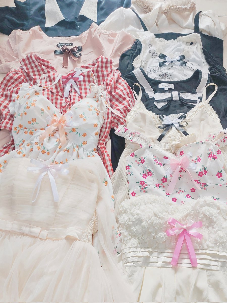 fleurathings's tweet photo. halo! aku punya dress, rok, top lucu-lucu. bisa oren gratis ongkir. start 10k saja! 🍓 ada free gift juga buat 3 pembeli tercepat. syaratnya cukup rt ini saja 💞 aku up nanti malem jam 7. tinggalin jejak ya, nanti aku ❤ https://t.co/ijmheW0SZ6