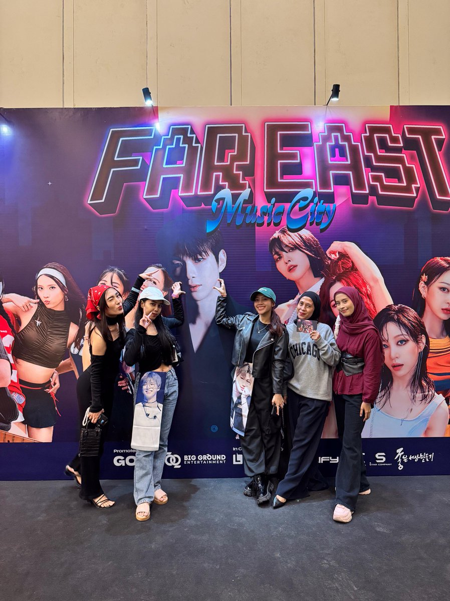 Mutualan dari jaman wanna one masih bersatu sampe udah masing-masing, baru kali ini ketemu mereka <a href="/jlnprtws/">juli :·</a> <a href="/coolmanpjh/">nøm</a> <a href="/sparklesnow1026/">세이 ❄☽̶☾🧛🏻</a>