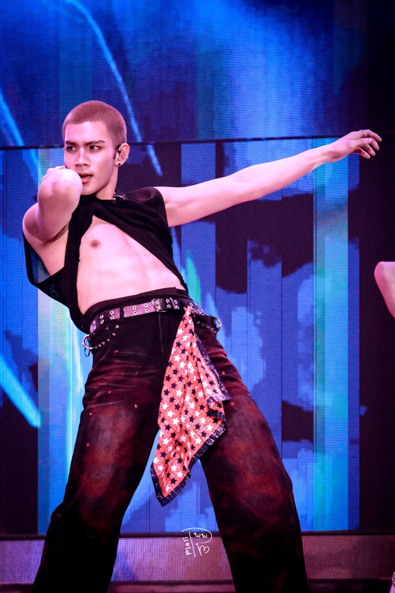 pimploii_'s tweet image. เผ็ชมากกกก 🌶️

ปล. พึ่งเห็นว่าตัวเองถ่ายมา และพึ่งว่างทำภาพ 

@tawattannn 
GEMFOT LOVE IN THE AIR
#LOLFanFest2025D1
#Fourthnattawat #โฟร์ทณัฐวรรธน์
FLY TO THE SKY WITH GEMFOT
#LOLFanFest2025D2