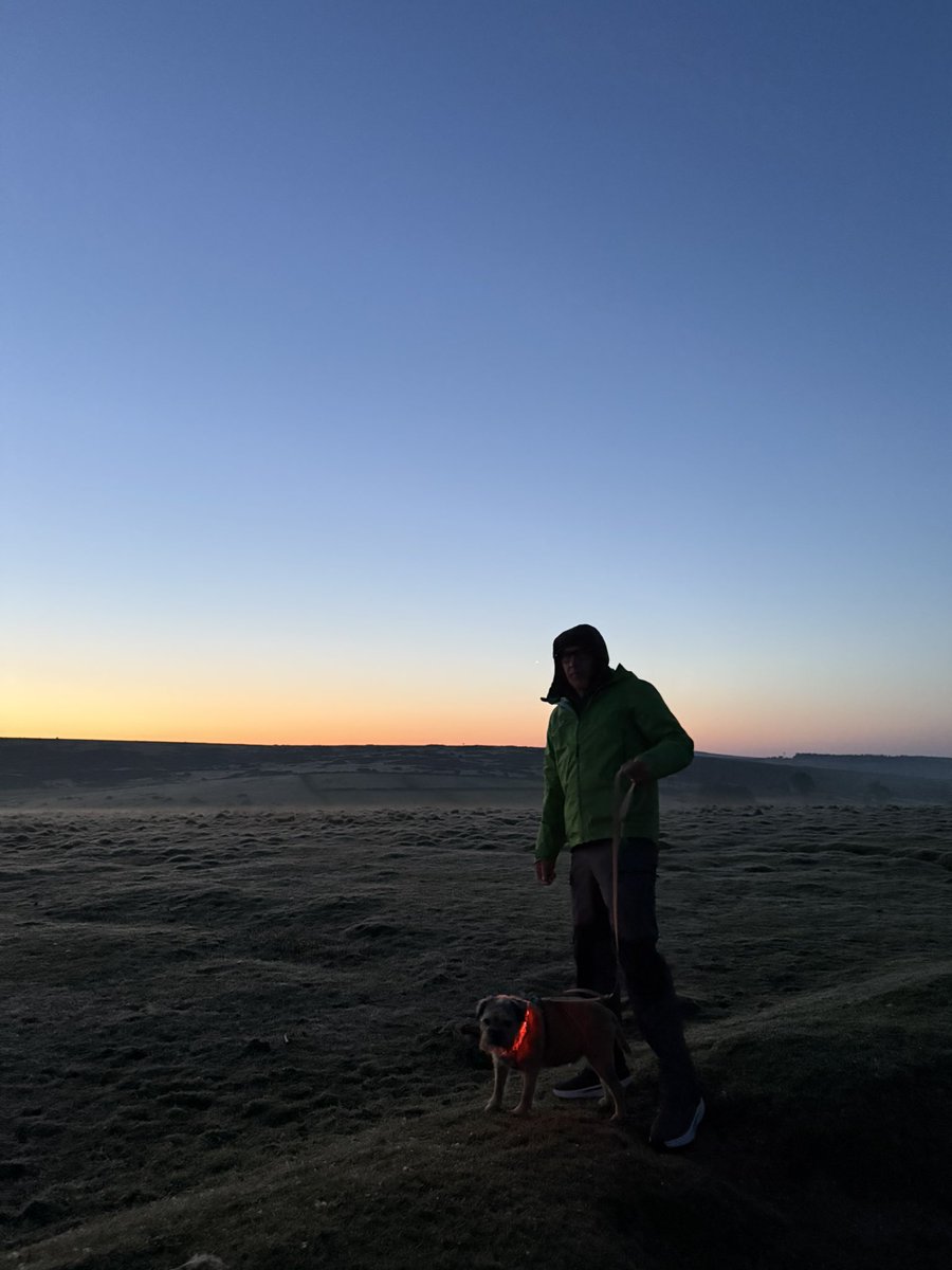 IanRohanMD's tweet photo. Enjoying the sunrise on Dartmoor this morning #Dartmoor #Sunrise #GetOutside #sundavibes y https://t.co/0JMRw6qpQ2