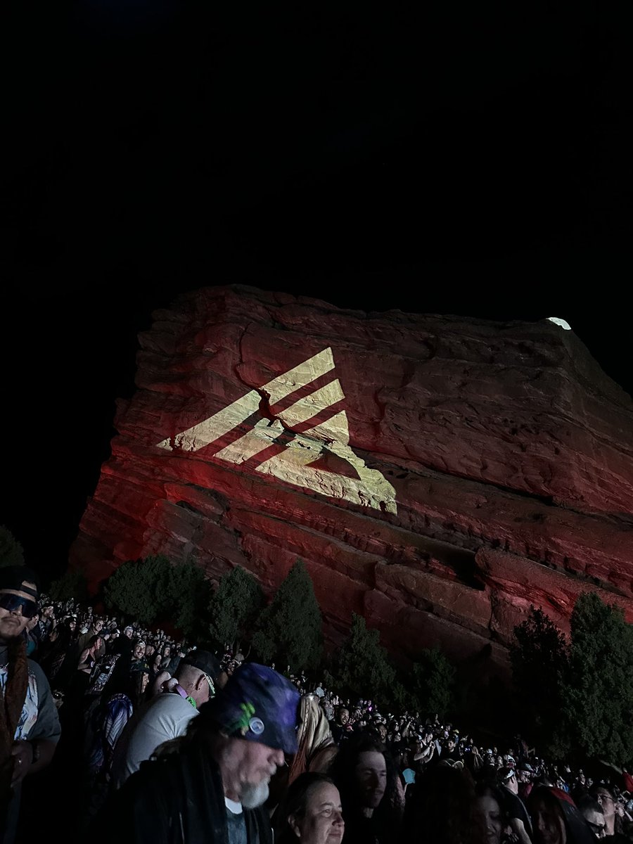 nathanlikeswubs's tweet photo. we out here at dorito rocks https://t.co/H9VK75r1i0