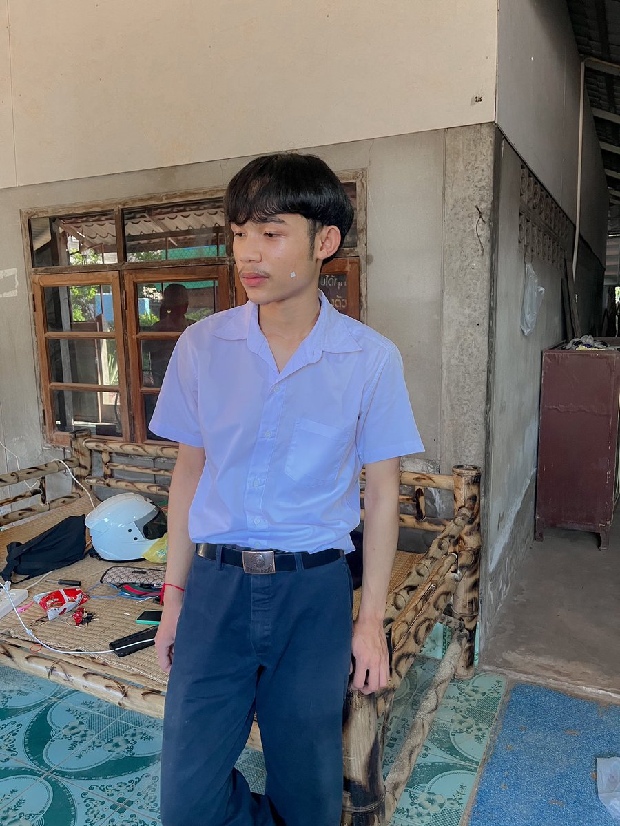 phmistr2006_'s tweet photo. เปิดเทอมเเล้วหรอ🥹🤍✨#สว่างเเดนดิน https://t.co/6ZnRCSGWYG