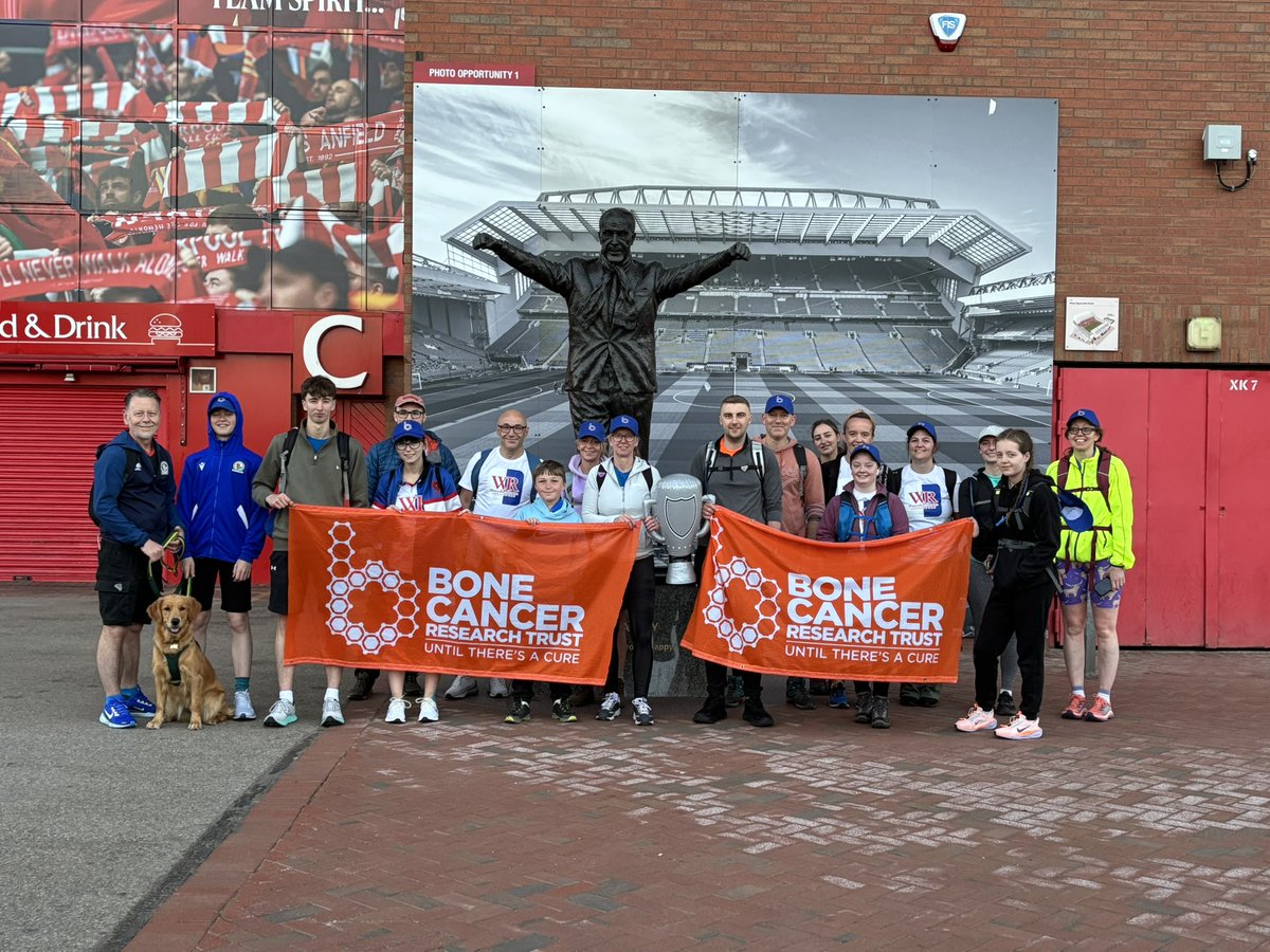 EricBlueMonster's tweet image. Team Clyde Trophy Walkers have reached Anfield and are away again on the next stint…