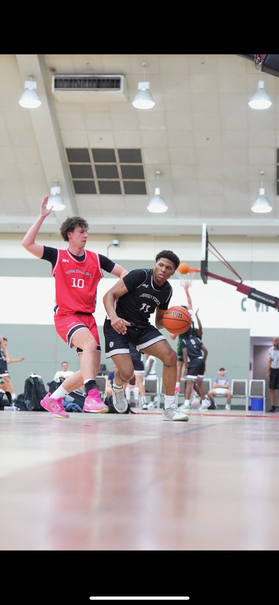 jerseyforce_'s tweet photo. U17 Select went 2-0 today with two blowout wins at @madehoops DMV Live and are now 3-0 on the weekend… we were led by Chris Yevchak (‘26 Don Bosco Prep), Alijah Murphy (‘26 St Joe’s Metuchen), Jarris Bertram (‘26 Plainfield) &amp; Ilan Santos (‘26 St Mary’s Rutherford) #theforceway https://t.co/xnOVurcU9U