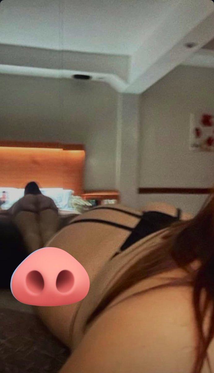 que harias si me encontras asi en tu cama?😜😜
#rt #nsfwtw #nsfwtwt #nsfw #chathot