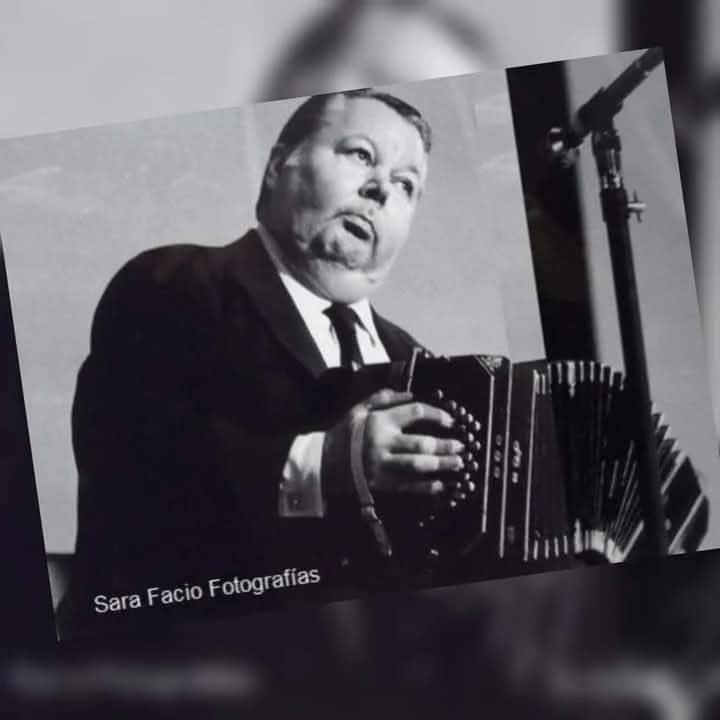 cultura_tango's tweet photo. "De Buenos Aires tendría que decir muchas cosas... Que es mi vida, que es el tango, que es Gardel, que es la noche... Que es la mujer, el amigo... Tendría que decir muchas cosas y muchas no sabría cómo decirlas... Pero anote esto: agradezco haber nacido en Buenos Aires."
Troilo https://t.co/3r52JAQDjZ