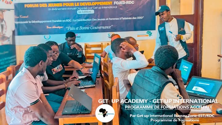 🌟 🇬 🇴 🇲 🇦   Photoshop : Une expérience transformative ! 🌟

Grâce à cette session les participants ont acquis des compétences clés en création de contenus visuels. Cette initiative booste la confiance et la créativité des jeunes, leur offrant de nouvelles opportunités.