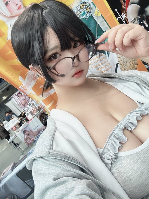 コスプレイヤー社員食堂ギラギラのTwitter画像24