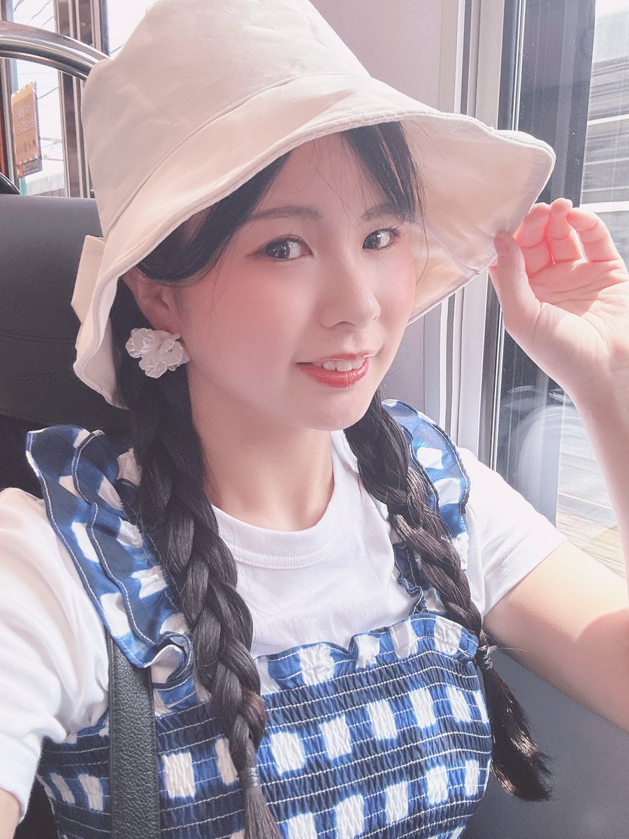 aichin_aichina's tweet photo. HIRAKATA STREET FESTA
ありがとうございました💕

物販のはじめには
通りがかりの奥様がCDをゲットしてくれて
またひとつ
私の楽曲に自信をつけてもらいました☺️

最前列
歩生Tシャツのみんなもありがとう👚🪽

あの時、ひとりぼっちで始めた活動が
少しずつ大きくなってる。
まだまだ頑張らないと🔥 https://t.co/uNDMzcXEoV