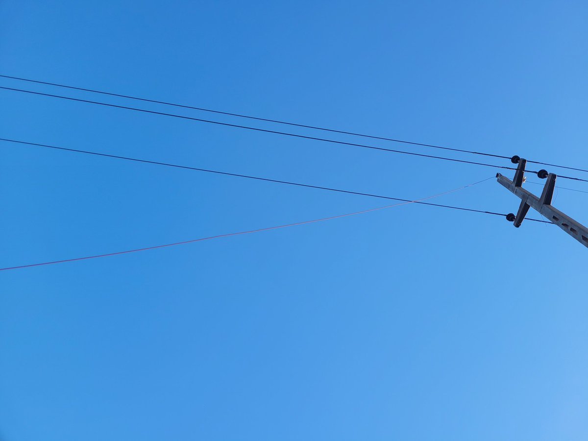 JeanMlilo's tweet photo. @ZetdcOfficial kindly assist we have a power cable that is broken and is on the ground. The power cable line runs along Chatima Road in Mbare National near Startdat Police Sation.

@official_MOEPD
@DailyNewsZim 
@HeraldZimbabwe 
@mbaretimes https://t.co/yVYwoMS1zy