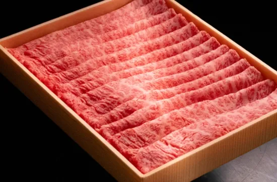 aritabokujo's tweet photo. 🎁５月のプレゼント🎁
🐮#有田牛 肩ローススライス800g🐮
最も霜降りが入る部位で霜降りのコク、甘み、旨みの三重奏が一番感じられ、スライスならではの柔らかさは絶品
https://t.co/zHcfFhAPCA

🆔@aritabokujo をフォローの上で🔄リポストしていただいた皆��の中から抽選で2⃣名様にプレゼント‼️ https://t.co/TWib44P9x3